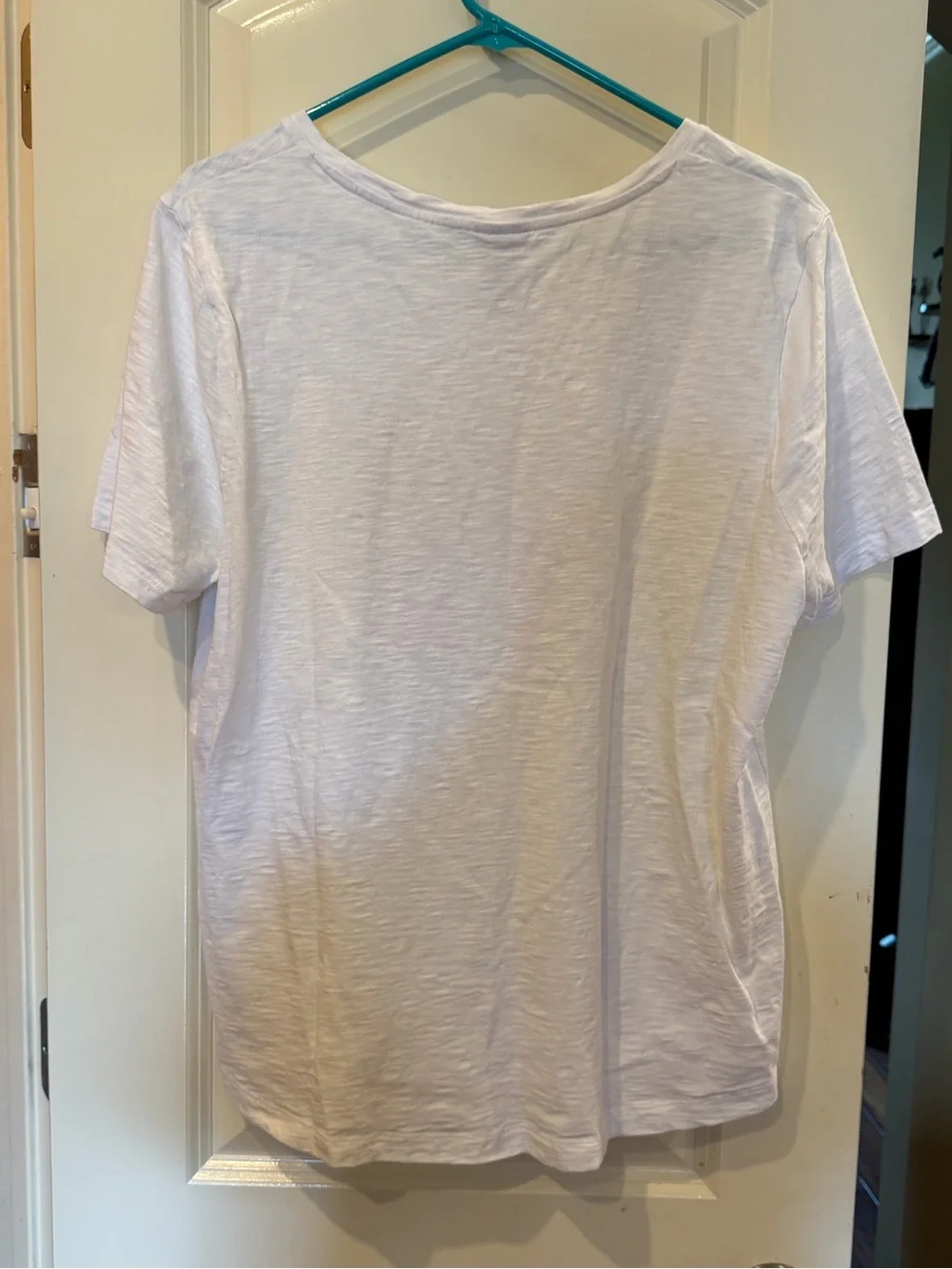 Chico's Cream Short Sleeve Tshirt pink jeweled sandals size 3 beachy cruise